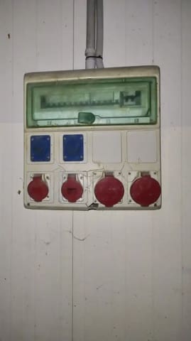Komercyjne do wynajęcia w Xirivella z garażem - 4 500 € (Ref: 9896945)