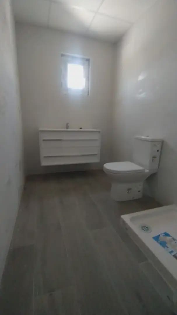 Commerciale in vendita in Naquera - 4.000.000 € (Rif: 9902220)