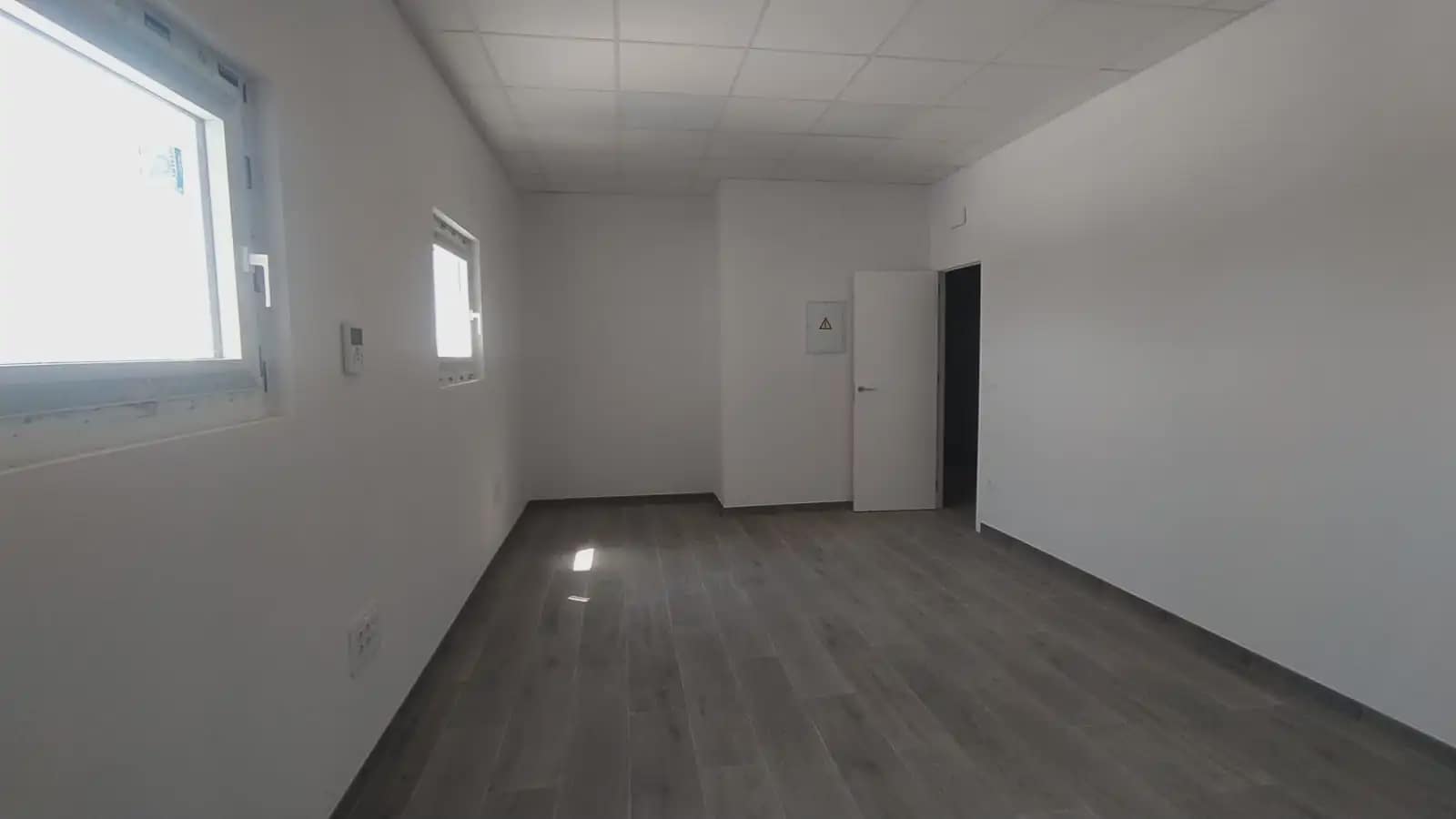 Commerciale in vendita in Naquera - 4.000.000 € (Rif: 9902220)