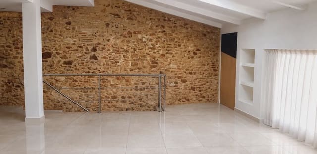 Casa de 4 habitaciones en Manises en venta - 390.000 € (Ref: 9920919)