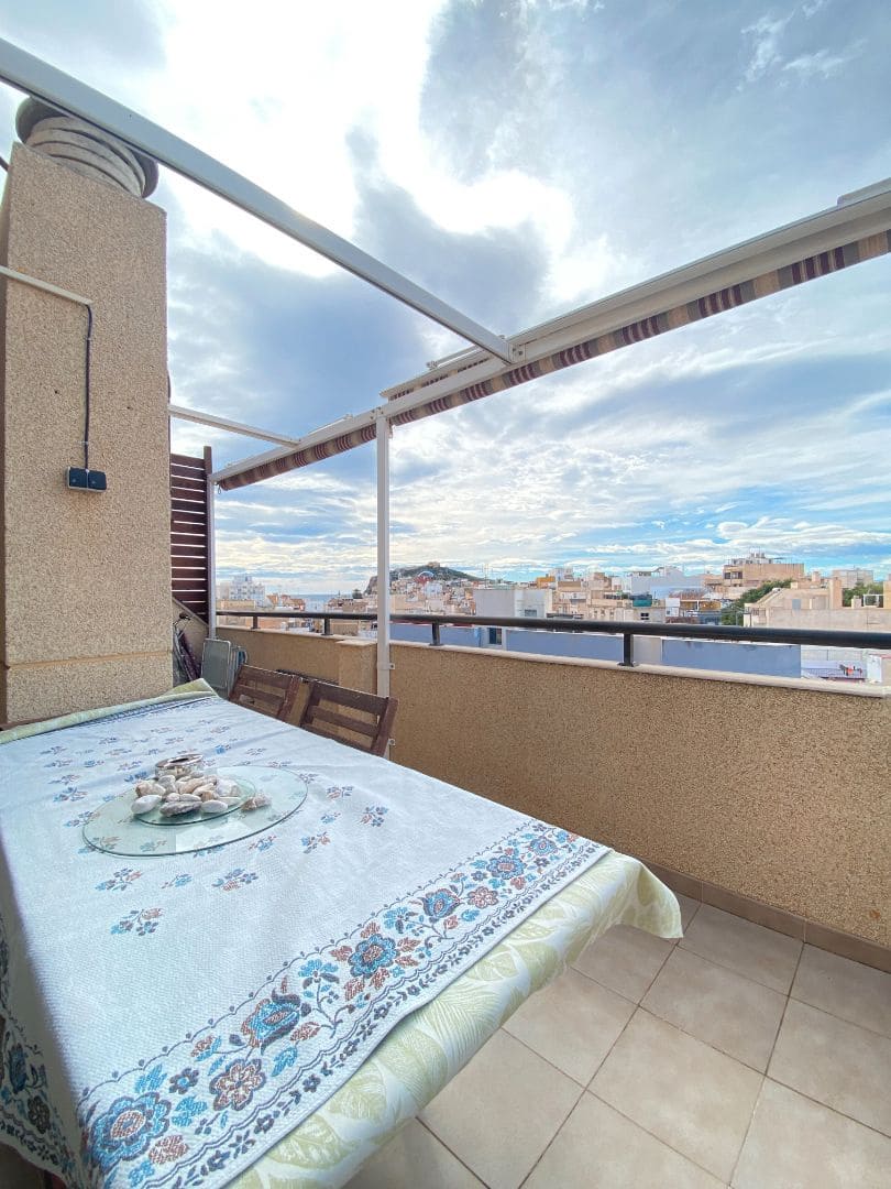 2 sypialnia Penthouse na sprzedaż w Aguilas z basenem garażem - 210 000 € (Ref: 9592198)