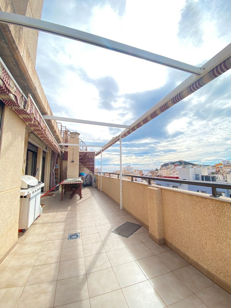 2 sypialnia Penthouse na sprzedaż w Aguilas z basenem garażem - 210 000 € (Ref: 9592198)