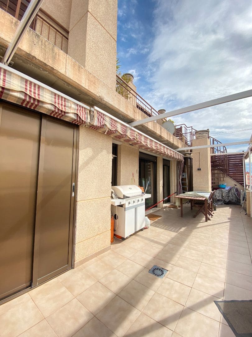 2 sypialnia Penthouse na sprzedaż w Aguilas z basenem garażem - 210 000 € (Ref: 9592198)