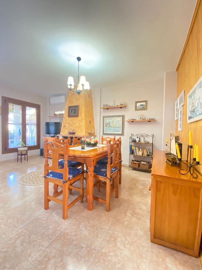 3 bedroom Beach Apartment for sale in Calabardina with pool garage - € 220,000 (Ref: 9628289)