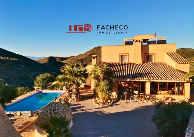 Finca/Casa Rural de 3 habitaciones en La Escucha, Lorca en venta con piscina garaje - 484.000 € (Ref: 9629268)