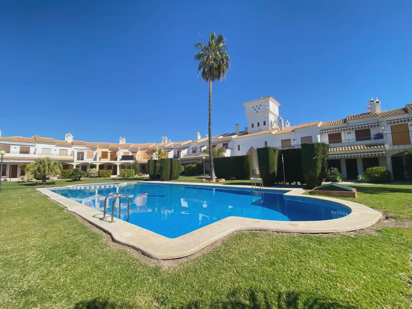 3 slaapkamer Huis te koop in Calabardina met zwembad garage - € 215.000 (Ref: 9856027)