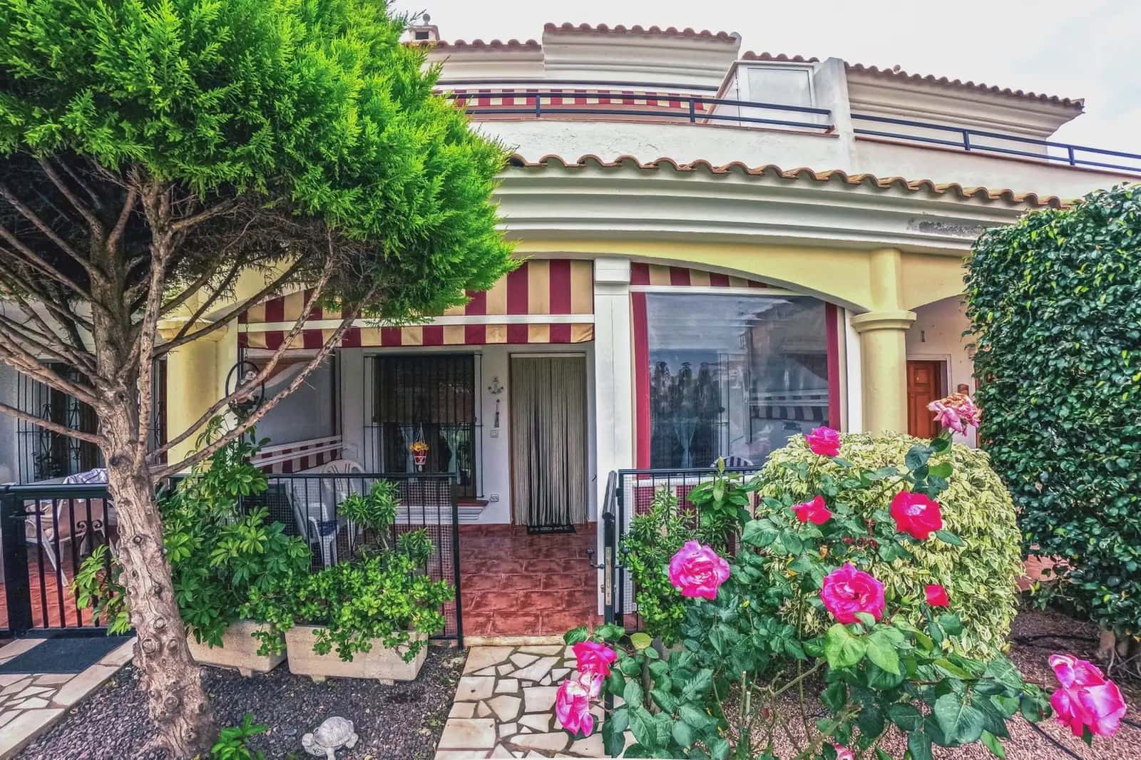 3 slaapkamer Huis te koop in Calabardina met zwembad garage - € 215.000 (Ref: 9856027)