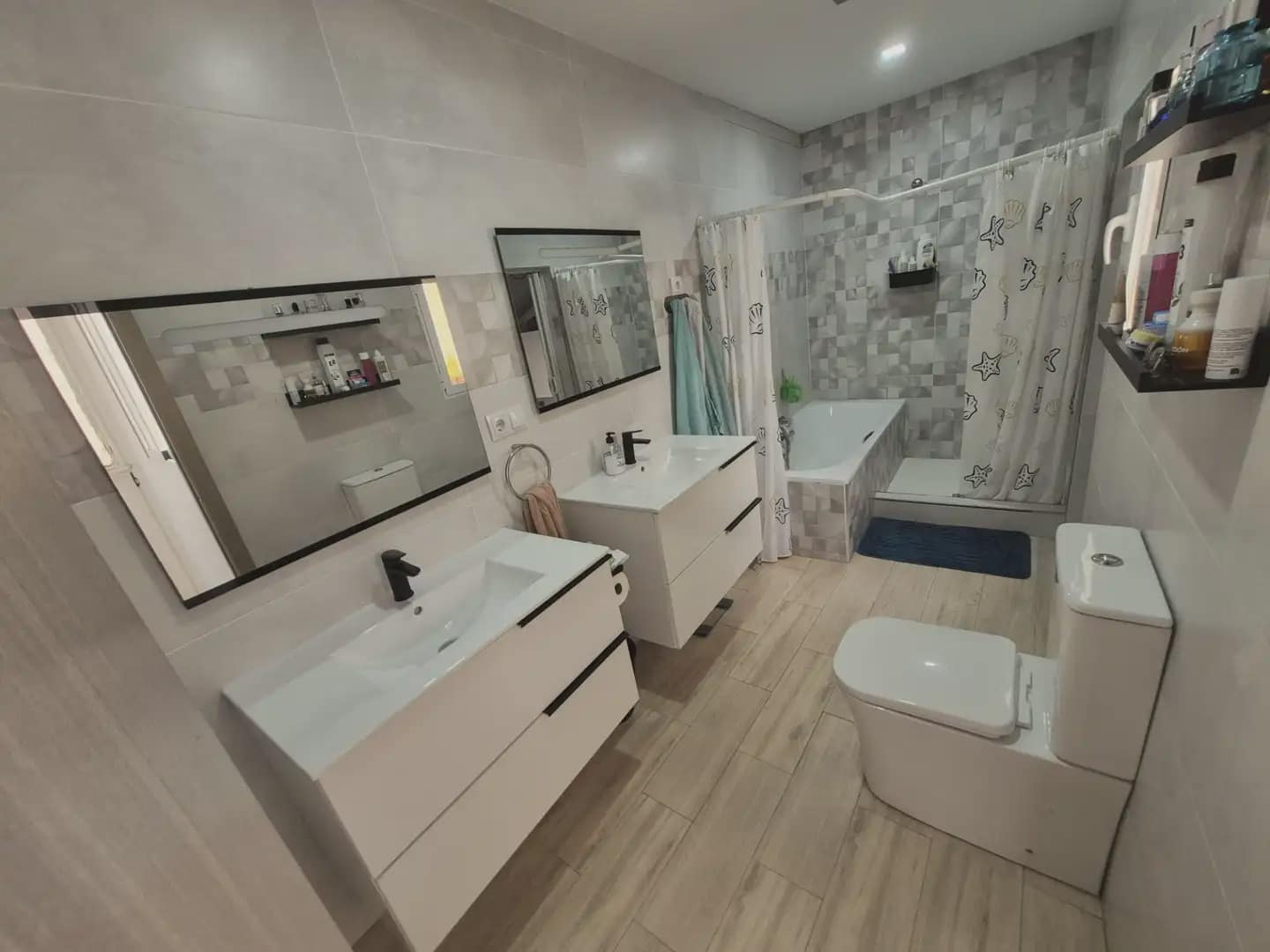 Casa de 4 habitaciones en Aguilas en alquiler - 1.500 € (Ref: 9912295)