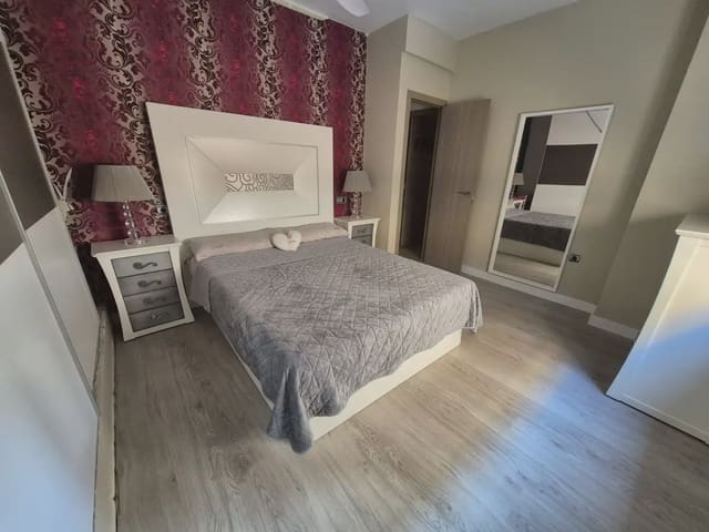 Casa de 4 habitaciones en Casco Antiguo, Aguilas en alquiler - 1.500 € (Ref: 9912295)