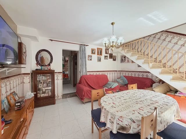 4 sovrum Semi-fristående Villa till salu i Casco Antiguo, Aguilas - 105 000 € (Ref: 9970292)