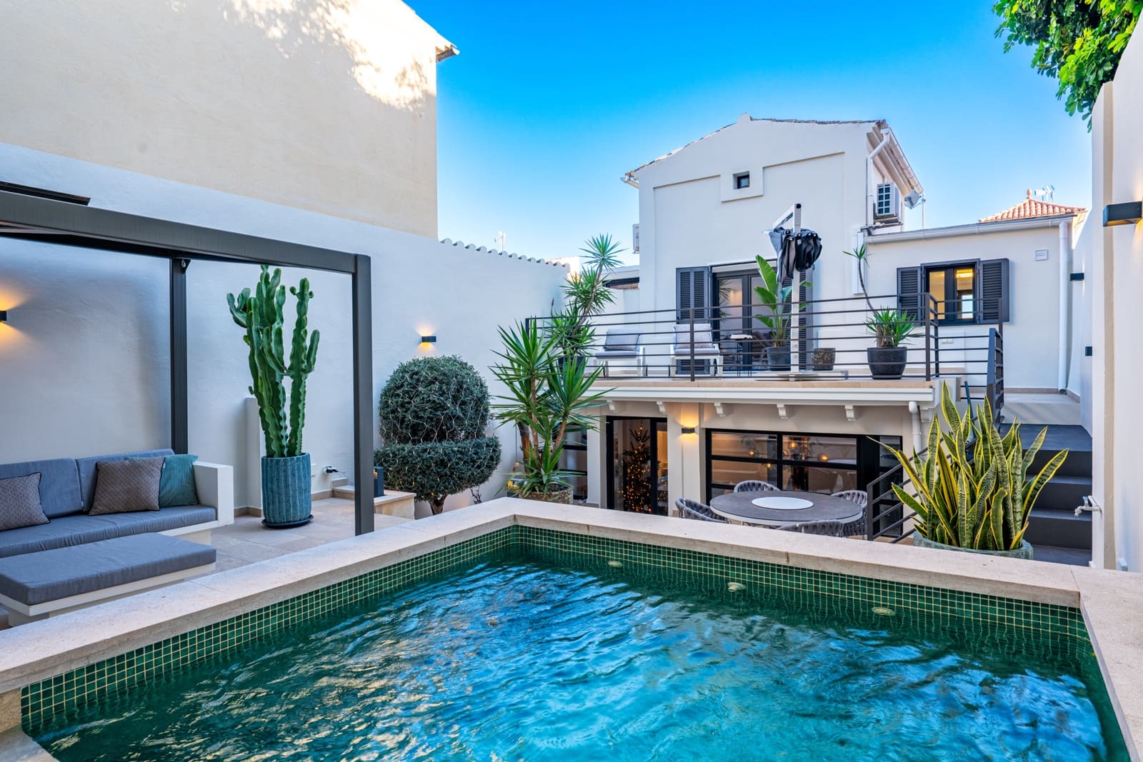 3 soverom Hus til salgs i Palma de Mallorca med svømmebasseng garasje - € 1 490 000 (Ref: 8889325)