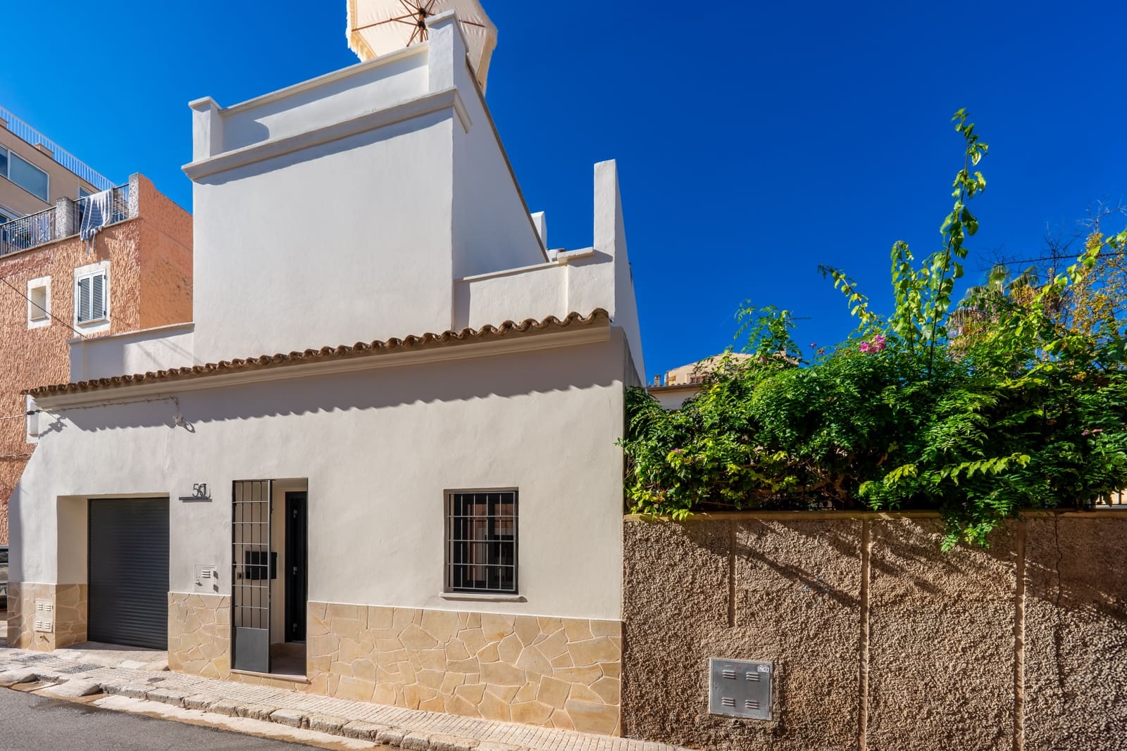3 soverom Hus til salgs i Palma de Mallorca med svømmebasseng garasje - € 1 490 000 (Ref: 8889325)