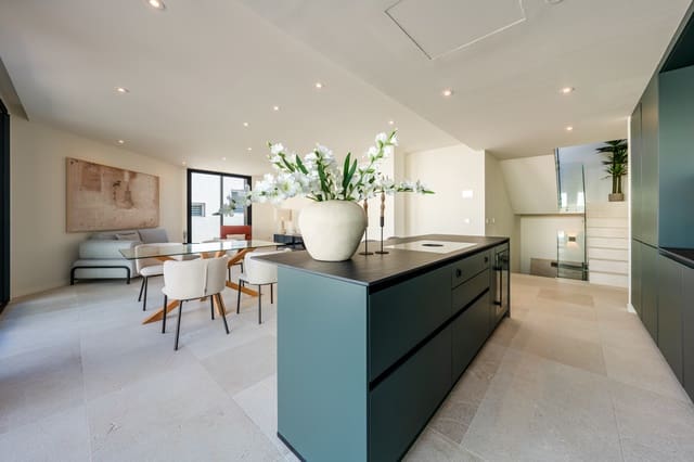 4 makuuhuone Omakotitalo myytävänä paikassa Portixol, Palma de Mallorca mukana uima-altaan 
autotalli - 2 600 000 € (Ref: 8931787)