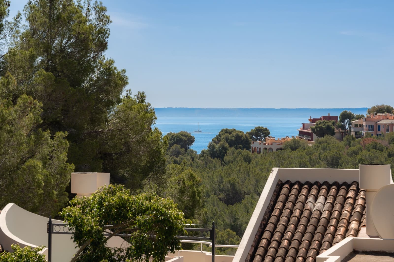 3 soveværelse Lejlighed til salg i Bendinat med swimmingpool garage - € 1.245.000 (Ref: 9201766)