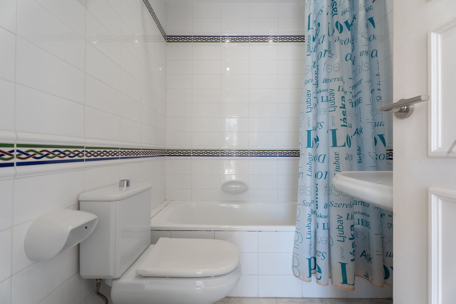 3 soveværelse Lejlighed til salg i Bendinat med swimmingpool garage - € 1.245.000 (Ref: 9201766)