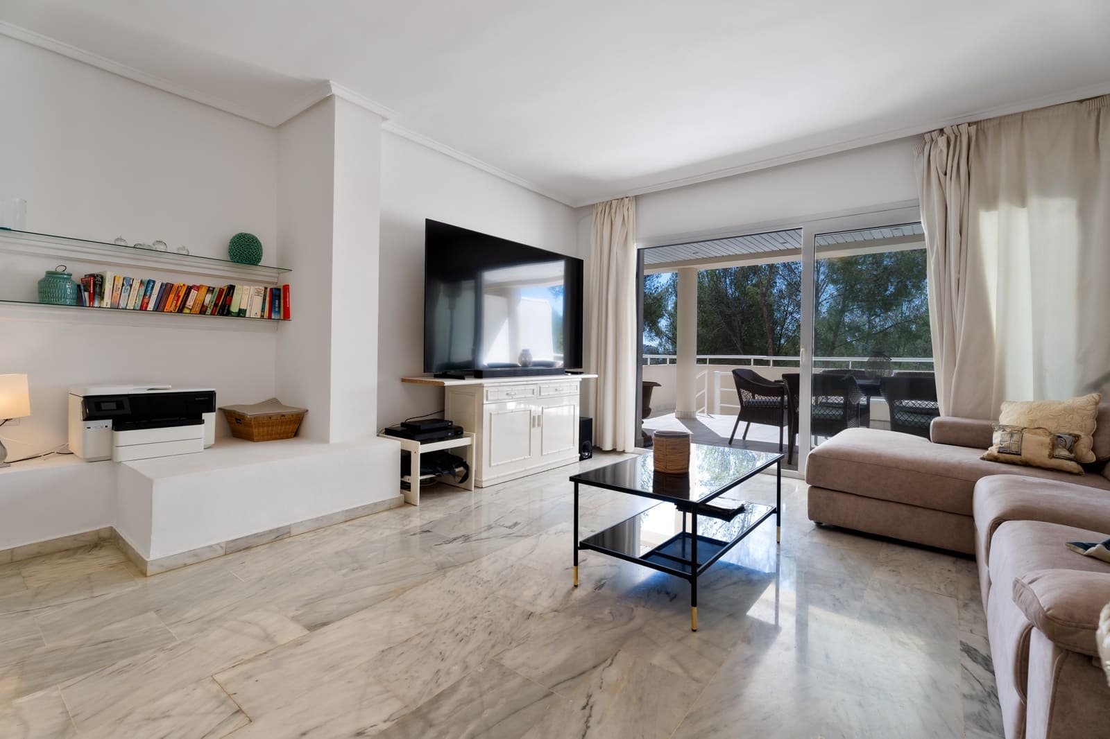 3 soveværelse Lejlighed til salg i Bendinat med swimmingpool garage - € 1.245.000 (Ref: 9201766)