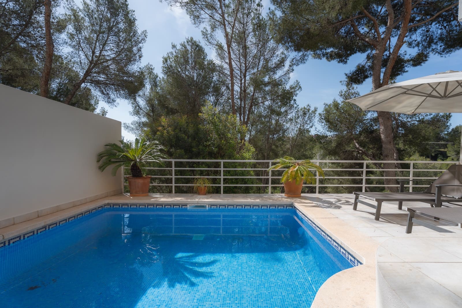 3 soveværelse Lejlighed til salg i Bendinat med swimmingpool garage - € 1.245.000 (Ref: 9201766)