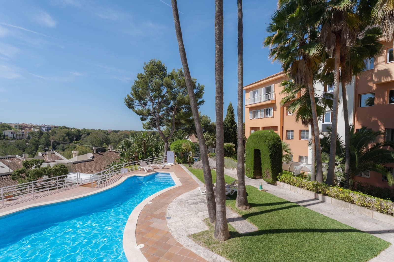 3 soveværelse Lejlighed til salg i Bendinat med swimmingpool garage - € 1.245.000 (Ref: 9201766)