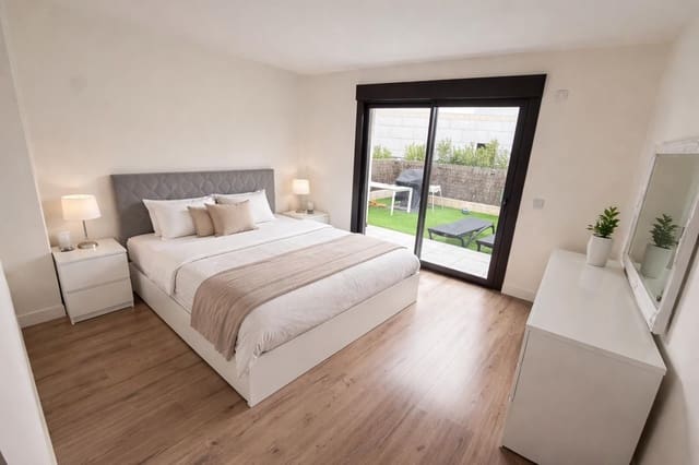 4 soveværelse Lejlighed til salg i Santa Ponsa, Calvià med swimmingpool - € 1.095.000 (Ref: 9737342)