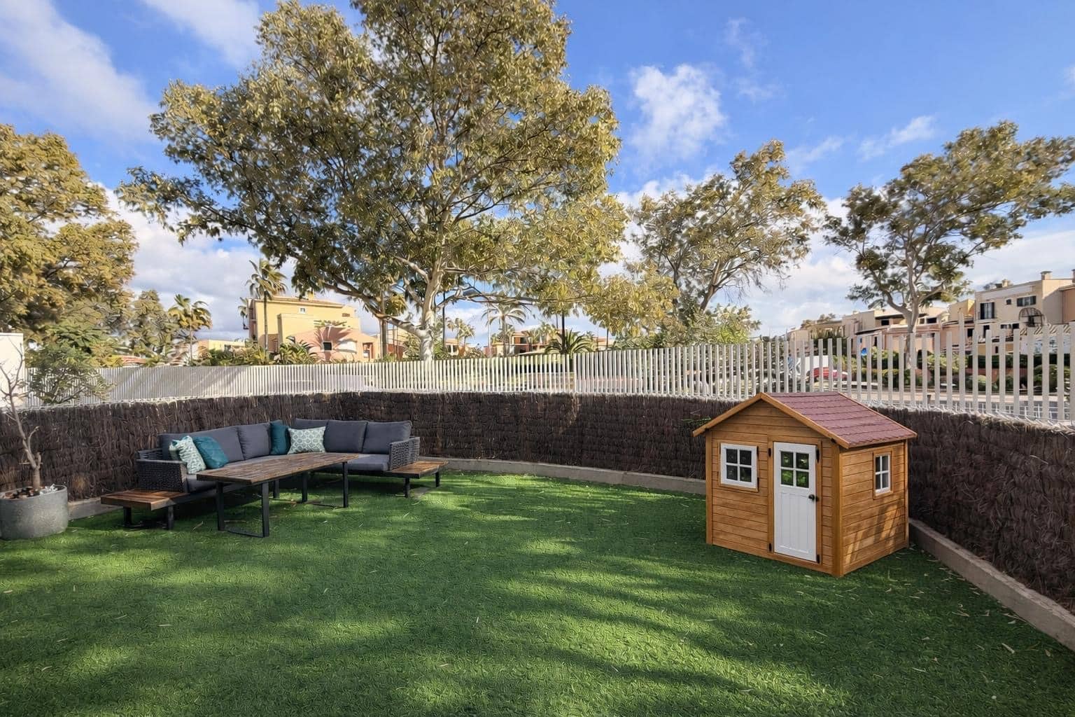 4 soveværelse Lejlighed til salg i Santa Ponsa med swimmingpool - € 1.095.000 (Ref: 9737342)