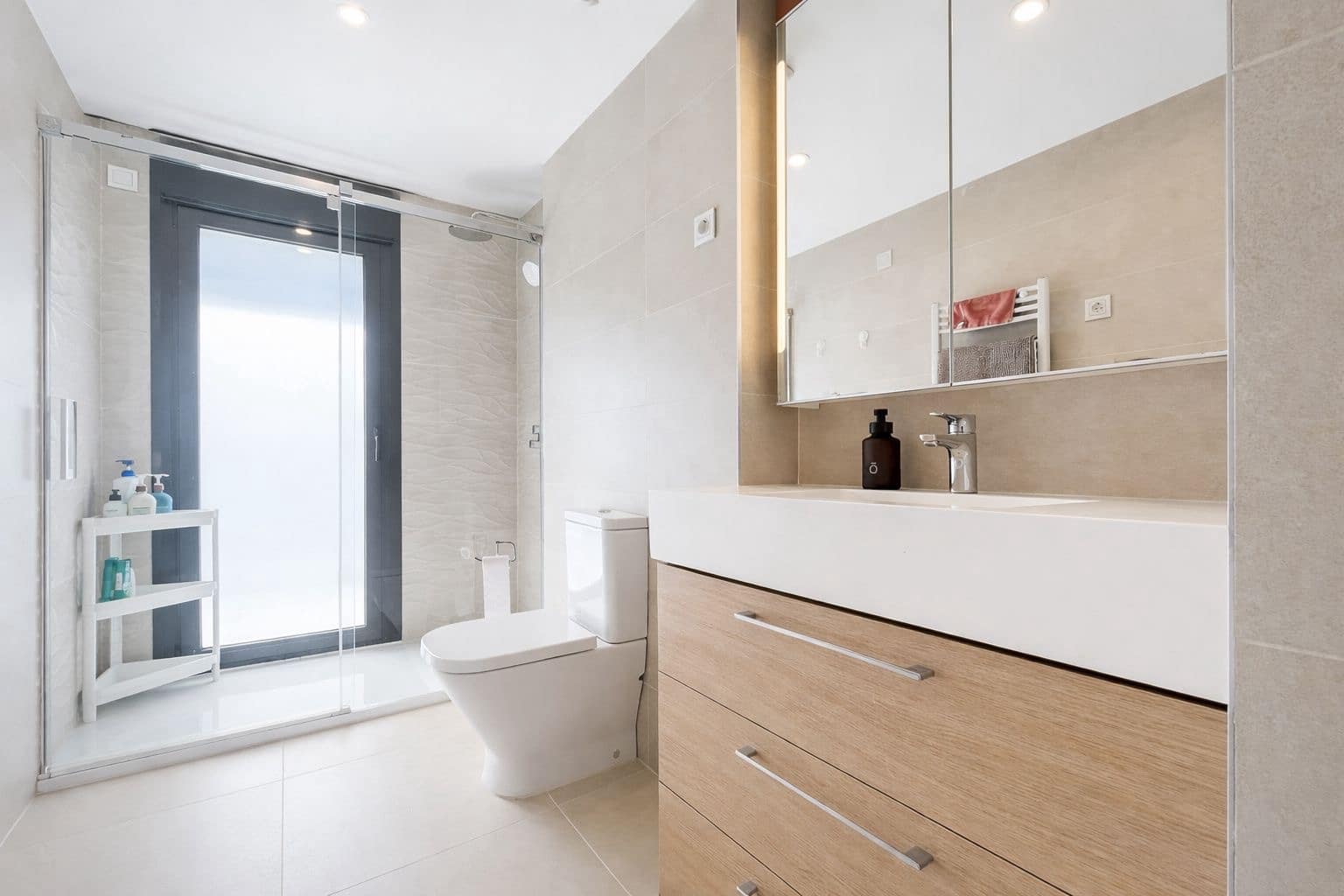 4 bedroom Apartment for sale in Santa Ponsa with pool - € 1,095,000 (Ref: 9737342)