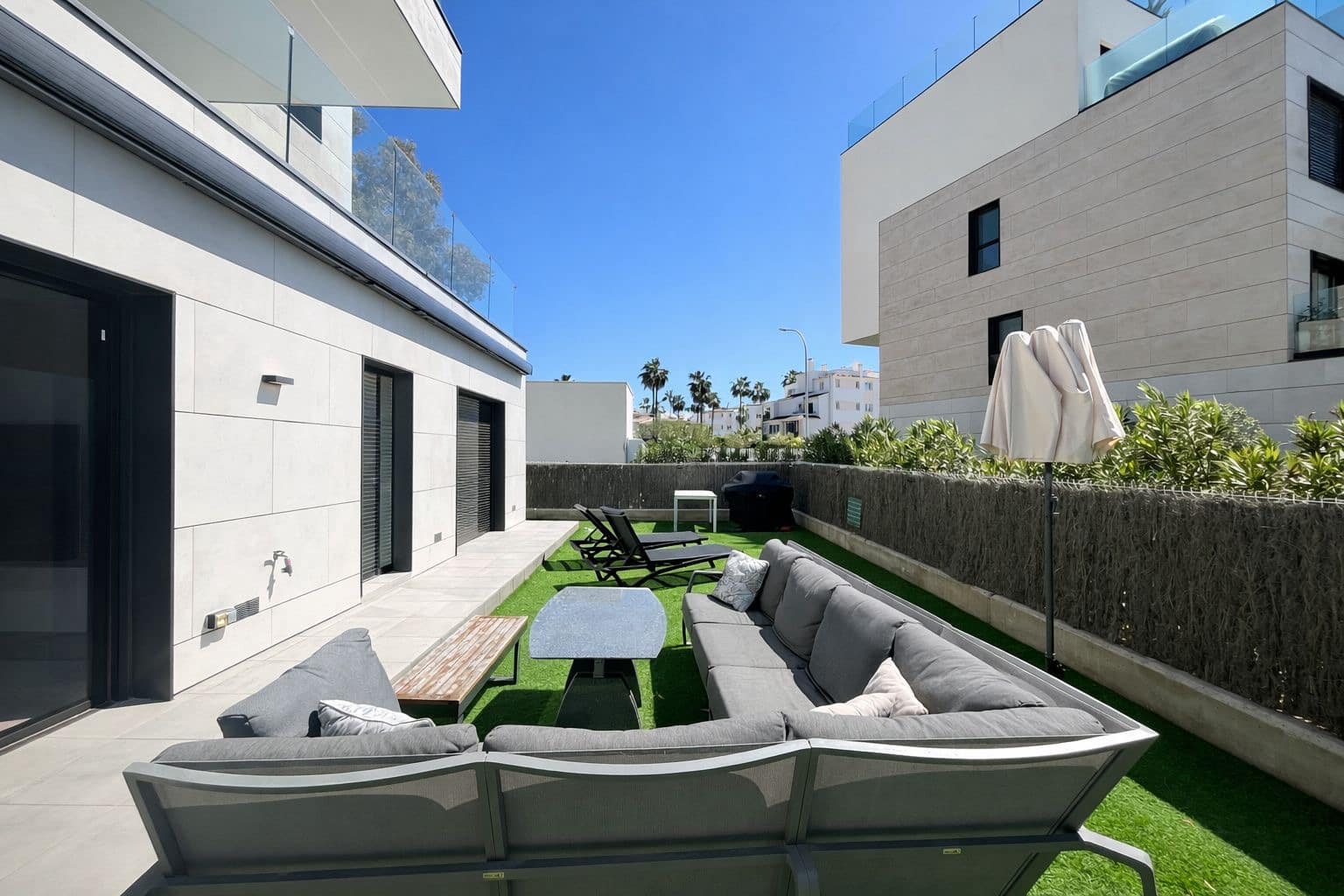 4 bedroom Apartment for sale in Santa Ponsa with pool - € 1,095,000 (Ref: 9737342)