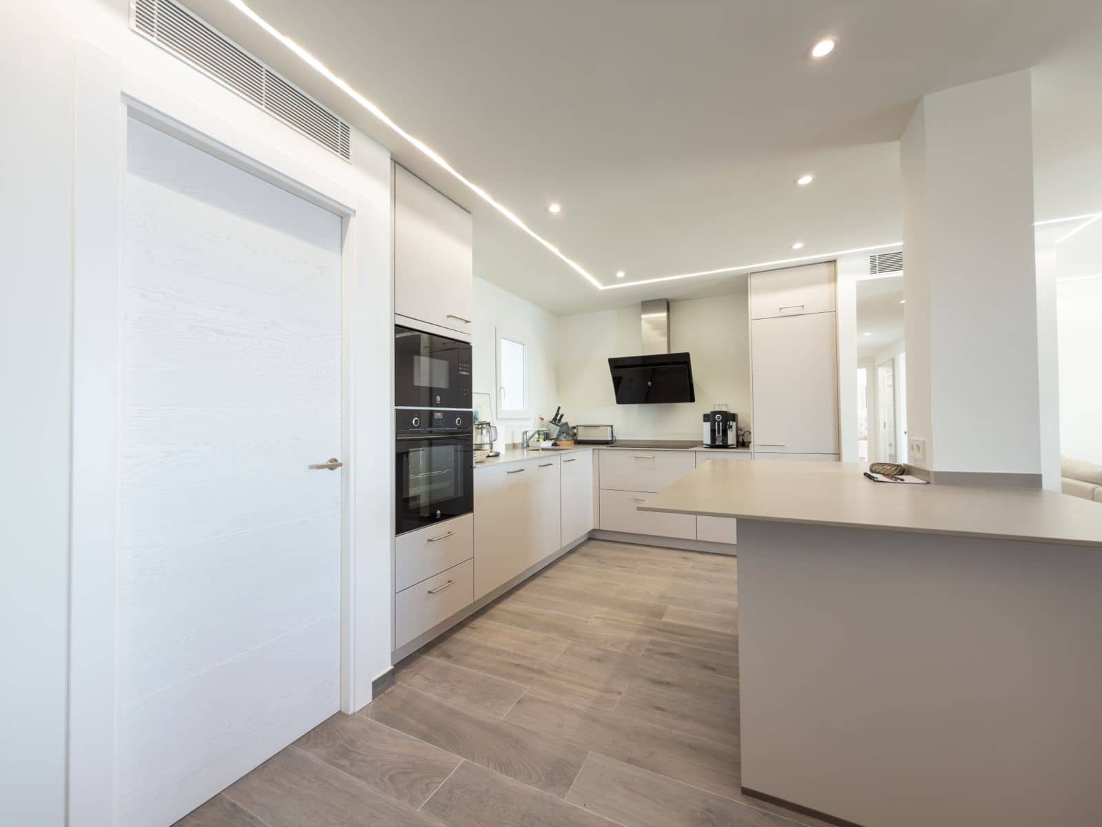 4 soverom Leilighet til salgs i Cala Mayor med garasje - € 1 650 000 (Ref: 9765020)