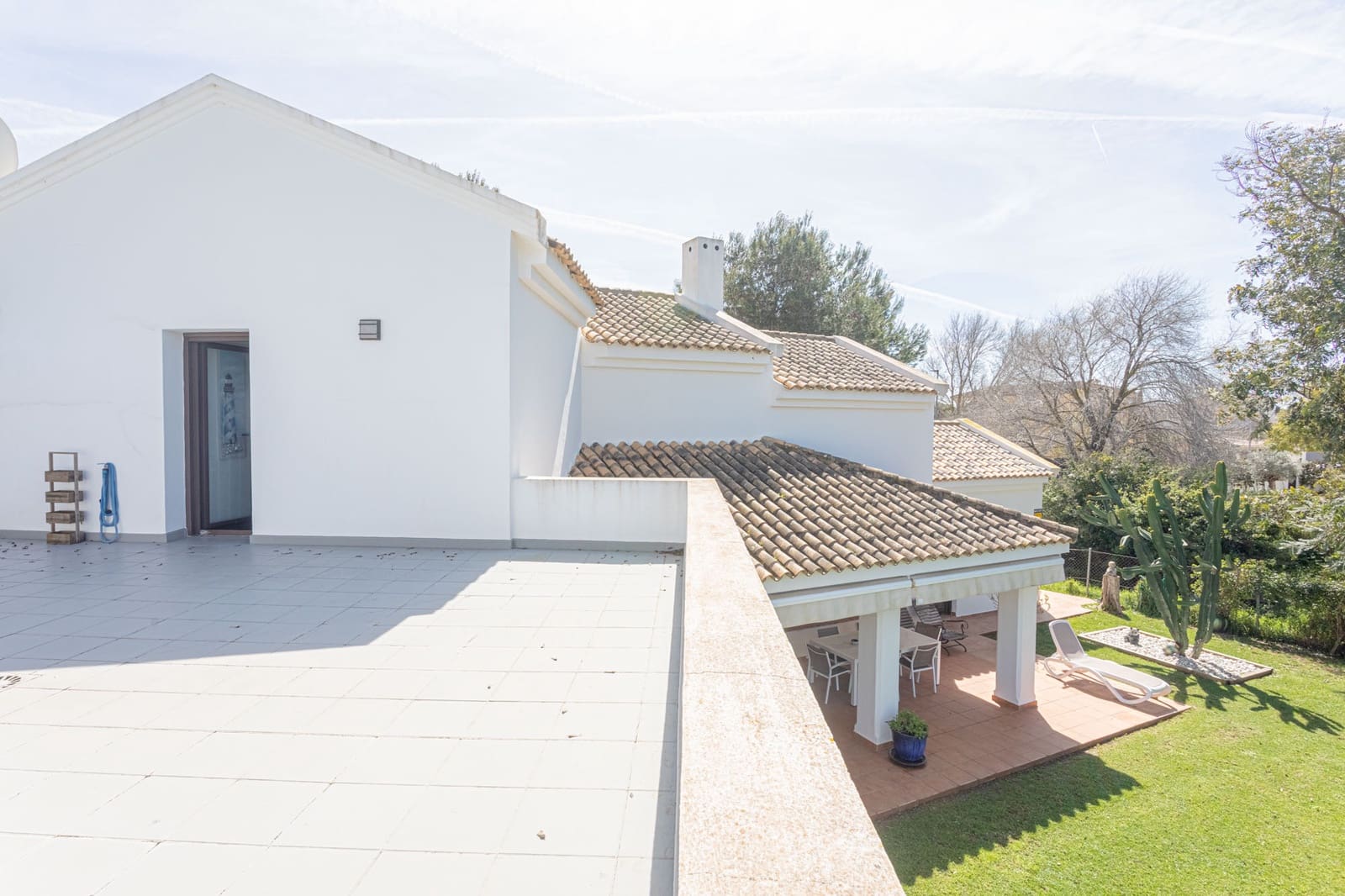 3 quarto Moradia para venda em Chiclana de la Frontera com piscina - 748 000 € (Ref: 8887006)