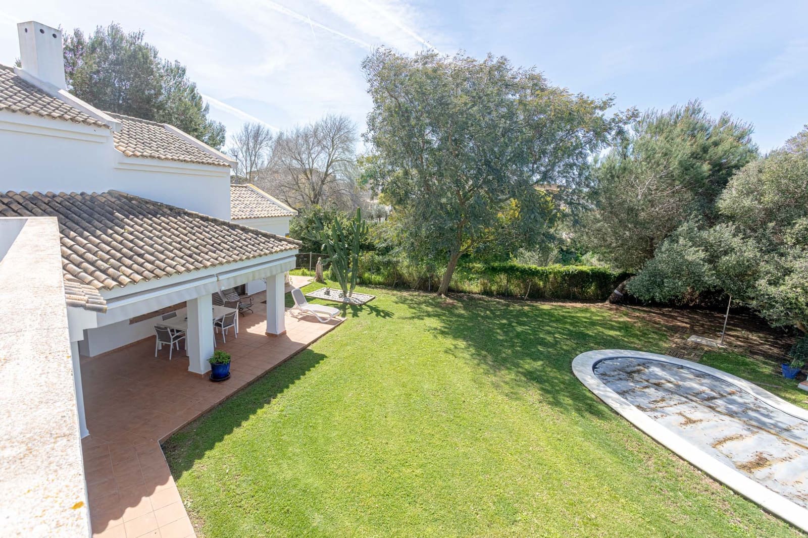 3 quarto Moradia para venda em Chiclana de la Frontera com piscina - 748 000 € (Ref: 8887006)