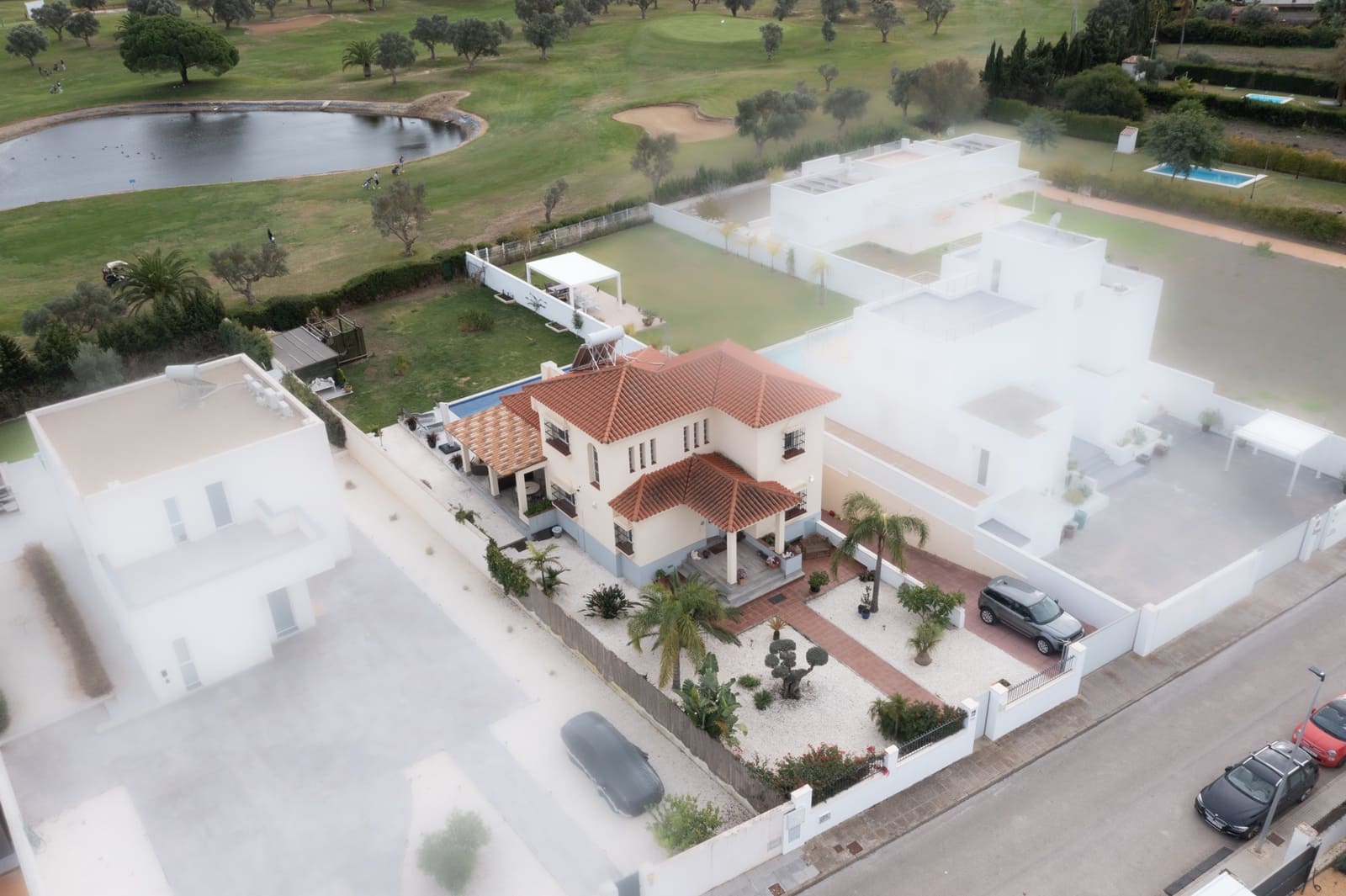 Chalet de 3 habitaciones en Chiclana de la Frontera en venta con piscina garaje - 650.000 € (Ref: 9465857)