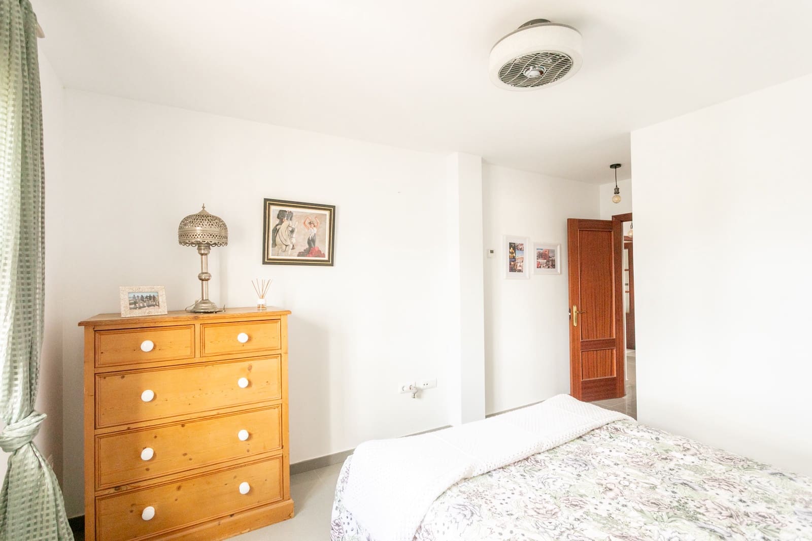 Chalet de 3 habitaciones en Chiclana de la Frontera en venta con piscina garaje - 650.000 € (Ref: 9465857)