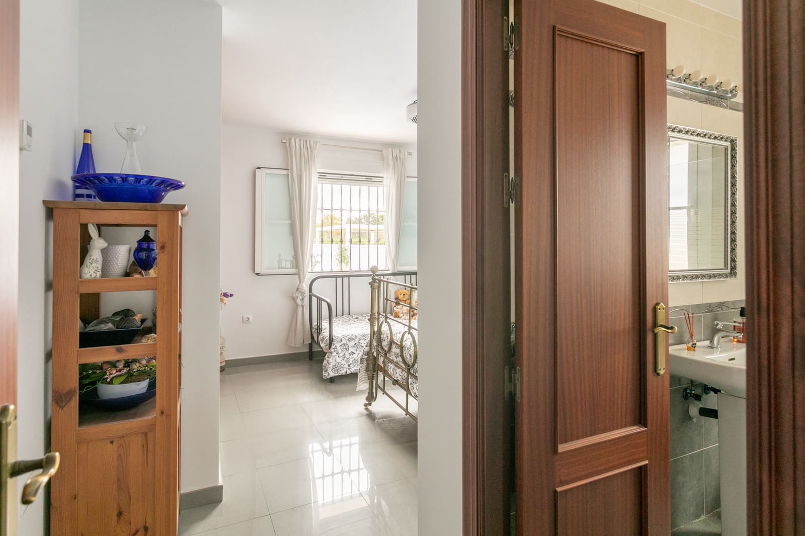 Chalet de 3 habitaciones en Chiclana de la Frontera en venta con piscina garaje - 650.000 € (Ref: 9465857)