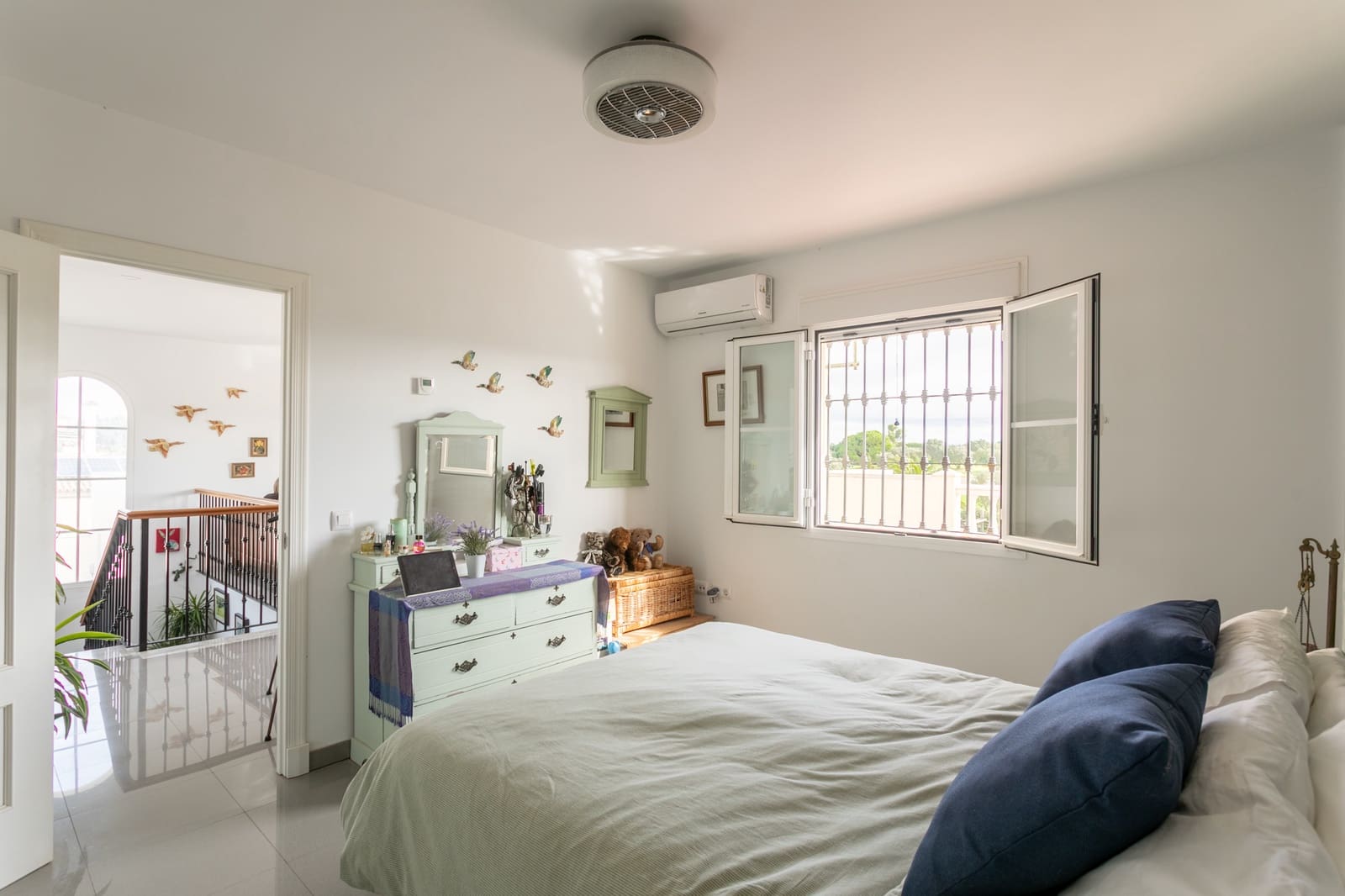 Chalet de 3 habitaciones en Chiclana de la Frontera en venta con piscina garaje - 650.000 € (Ref: 9465857)