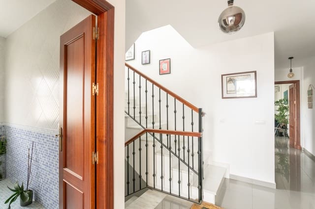 3 Zimmer Villa zu verkaufen in Chiclana de la Frontera mit Pool Garage - 650.000 € (Ref: 9465857)