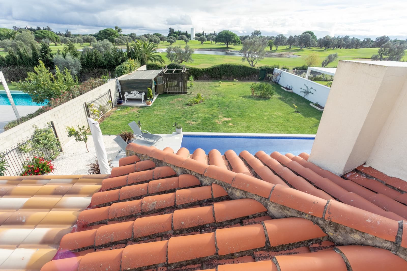 Chalet de 3 habitaciones en Chiclana de la Frontera en venta con piscina garaje - 650.000 € (Ref: 9465857)