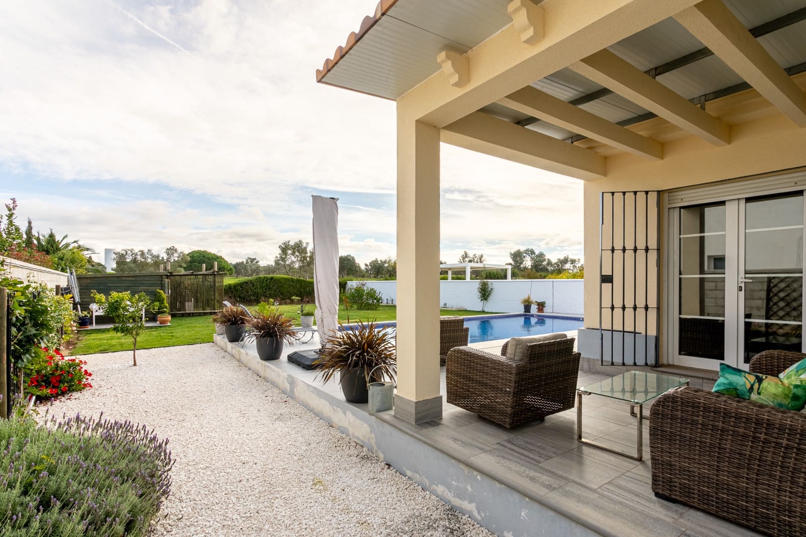 Chalet de 3 habitaciones en Chiclana de la Frontera en venta con piscina garaje - 650.000 € (Ref: 9465857)