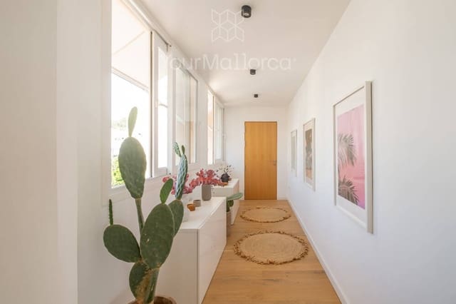 2 bedroom Flat for sale in Cort, Palma de Mallorca with garage - € 699,000 (Ref: 10031020)