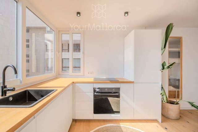 2 bedroom Flat for sale in Cort, Palma de Mallorca with garage - € 699,000 (Ref: 10031020)