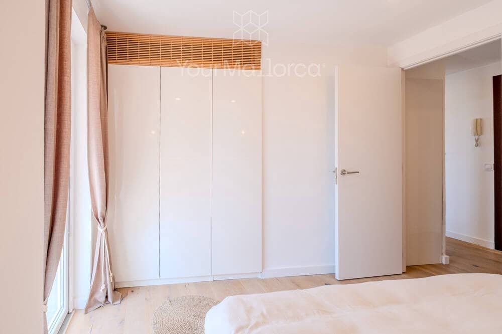2 slaapkamer Flat te koop in Santa Ponsa - € 595.000 (Ref: 10031021)
