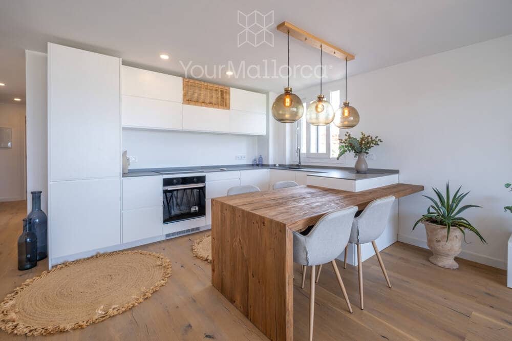 2 slaapkamer Flat te koop in Santa Ponsa - € 595.000 (Ref: 10031021)