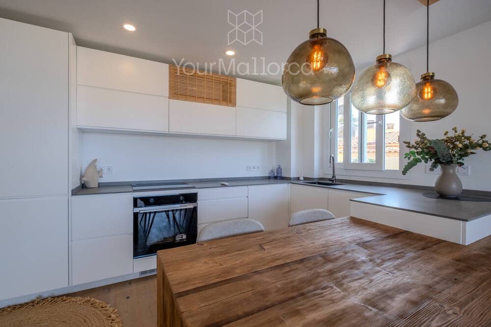 2 slaapkamer Flat te koop in Santa Ponsa - € 595.000 (Ref: 10031021)