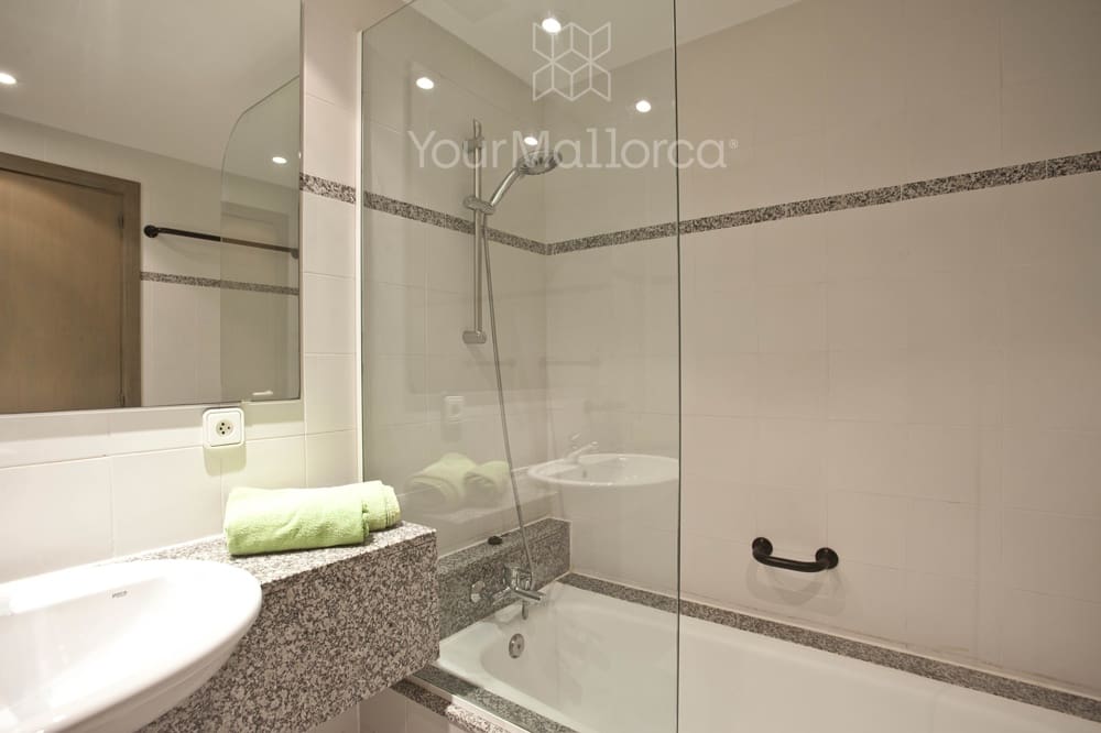 3 soveværelse Lejlighed til salg i Canyamel med swimmingpool - € 850.000 (Ref: 8867986)