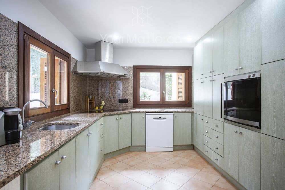 4 soveværelse Byhus til salg i Costa de los Pinos med swimmingpool garage - € 3.250.000 (Ref: 8904142)