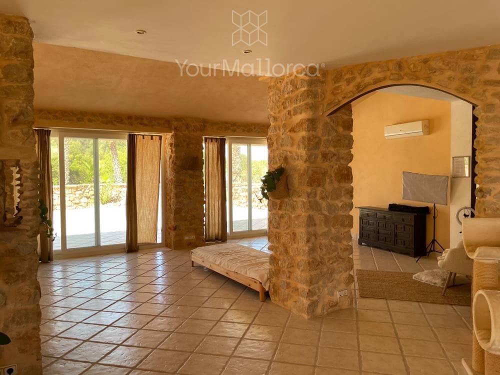 4 bedroom Finca/Country House for sale in Sant Llorenc des Cardassar with pool - € 1,398,000 (Ref: 9311966)