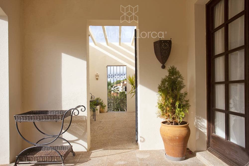 5 bedroom Townhouse for sale in Son Servera with pool - € 1,950,000 (Ref: 9415113)