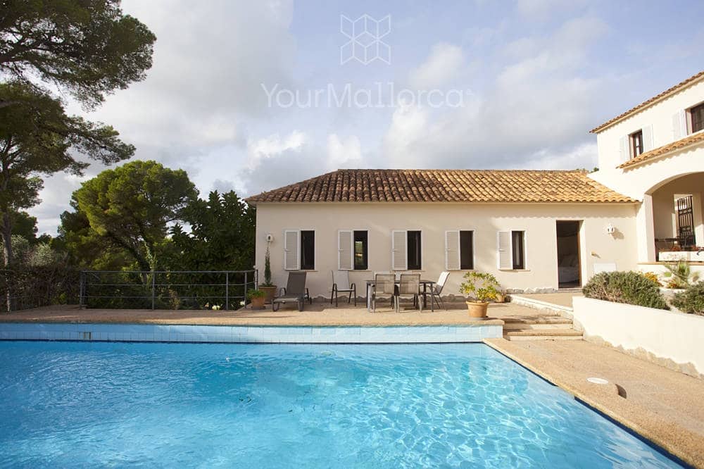 5 bedroom Townhouse for sale in Son Servera with pool - € 1,950,000 (Ref: 9415113)