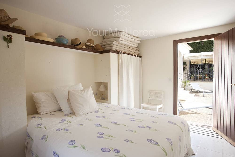 5 bedroom Townhouse for sale in Son Servera with pool - € 1,950,000 (Ref: 9415113)