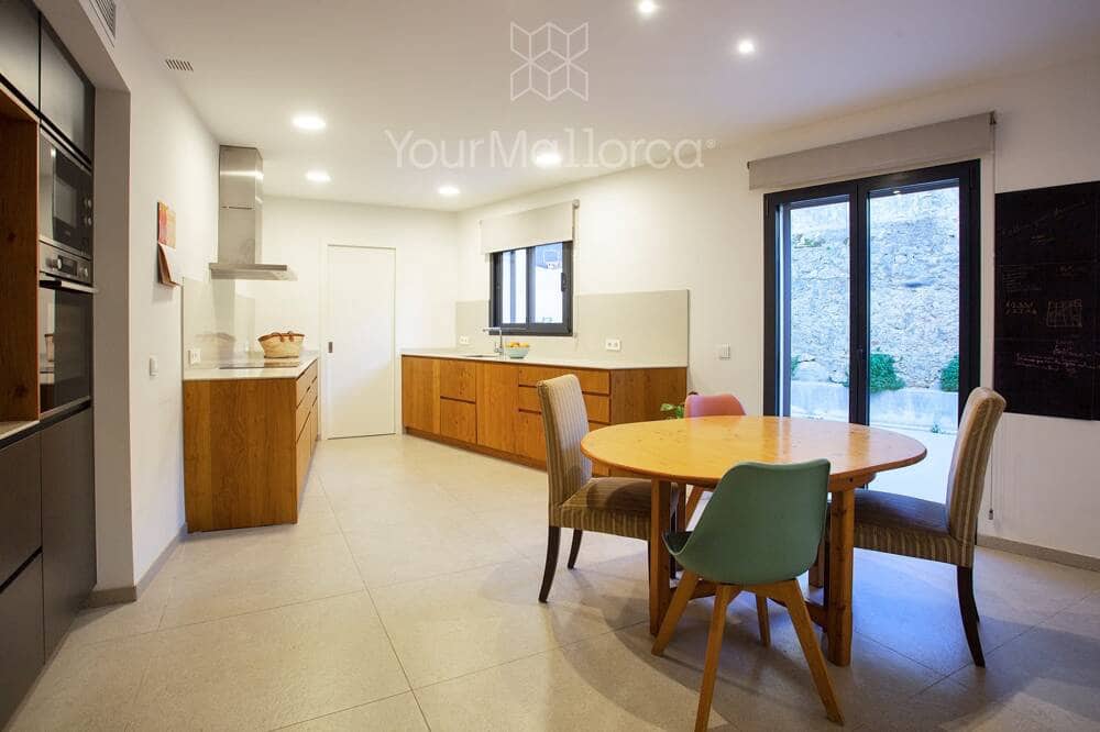 4 bedroom Townhouse for sale in Arta - € 825,000 (Ref: 9562161)