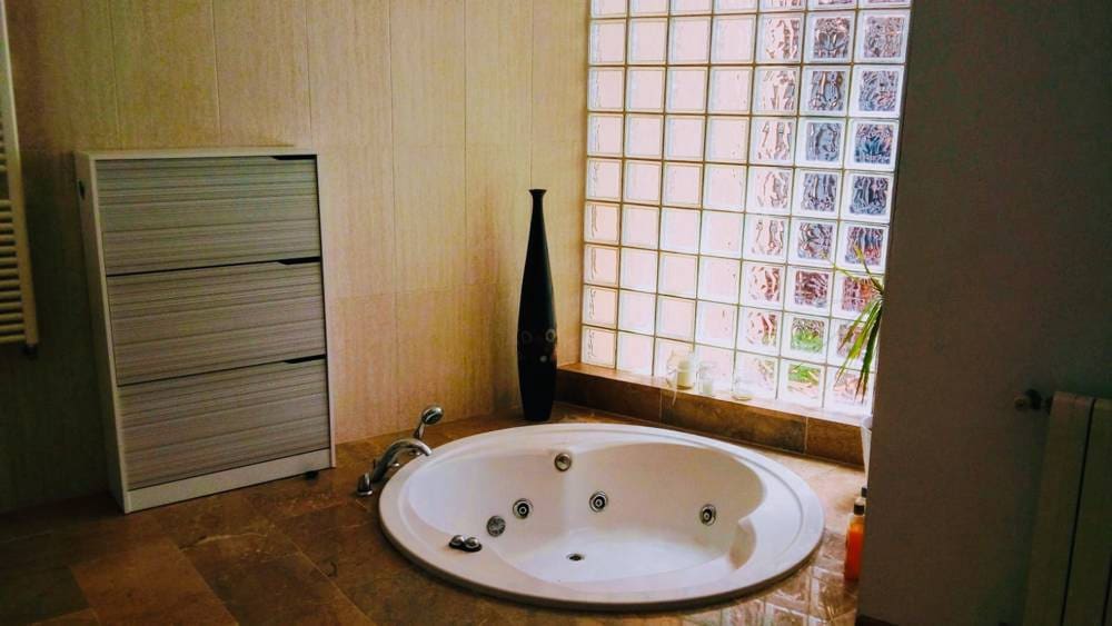 3 bedroom Finca/Country House for rent in Arta with pool - € 3,000 (Ref: 9685693)