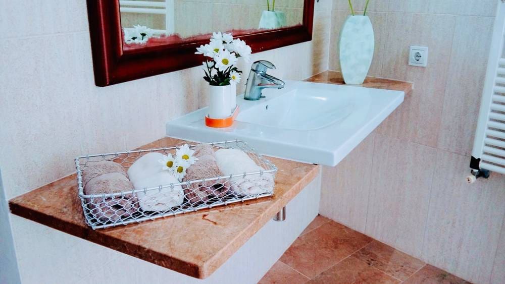 3 bedroom Finca/Country House for rent in Arta with pool - € 3,000 (Ref: 9685693)